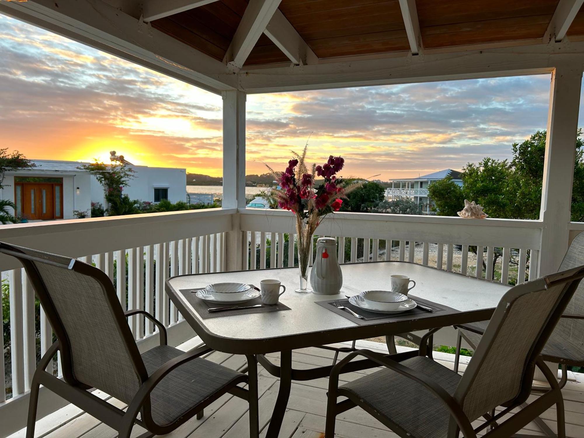 Turtle Cove Flamingo House - Turks & Caicos 빌라 외부 사진