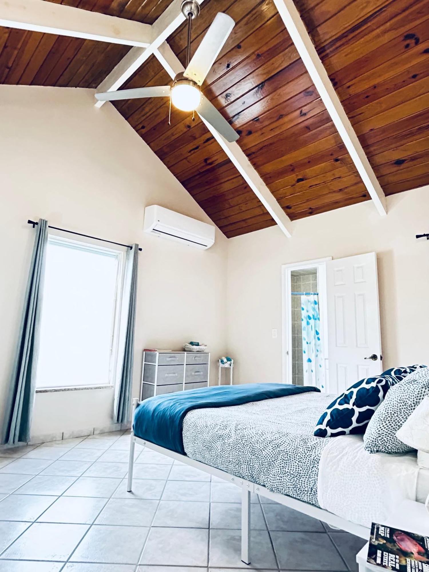 Turtle Cove Flamingo House - Turks & Caicos 빌라 외부 사진