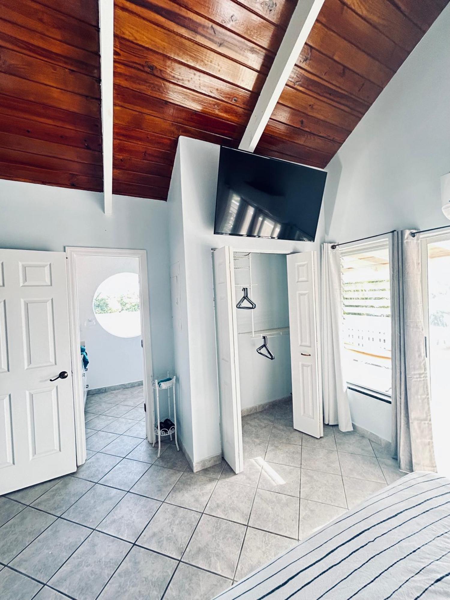 Turtle Cove Flamingo House - Turks & Caicos 빌라 외부 사진